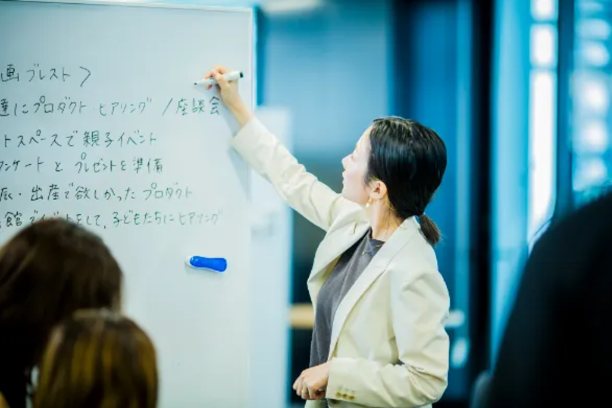 オンライン相談を行う男性